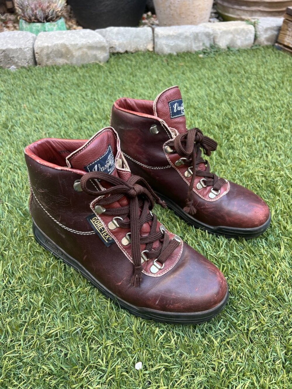 Vasque Sundowner GTX Hiking Boots Mens 8 N Narrow Leather Gore-Tex Italy